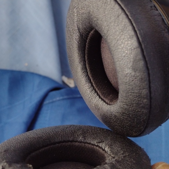 Beats Headphones - Picture 3 of 3